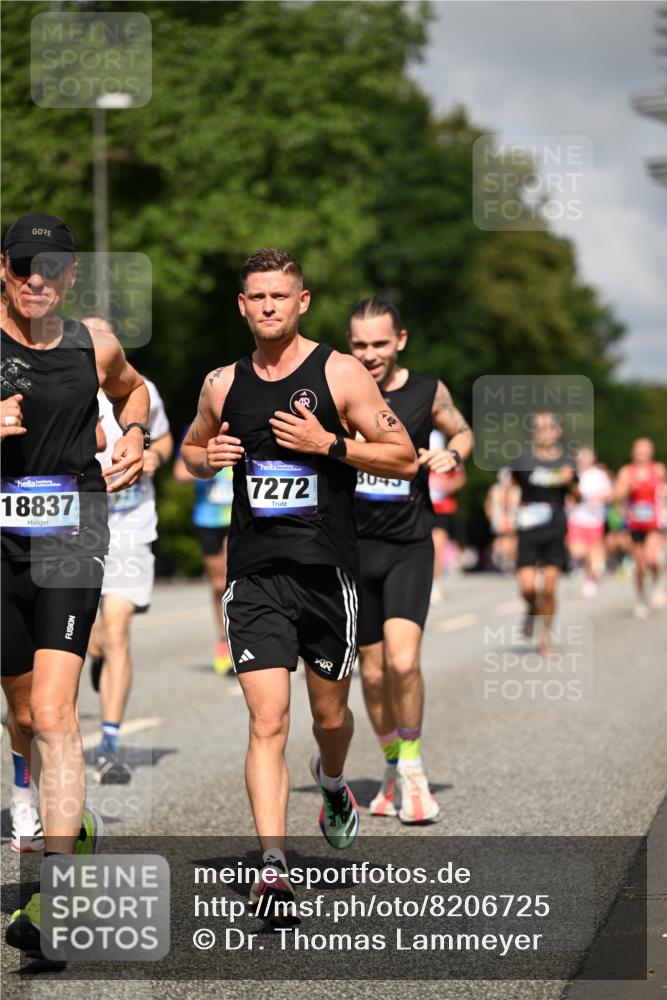 29.06.2025 - hella hamburg halbmarathon Dr. Thomas Lammeyer http://msf.ph/oto/8206725 29.06.2025 09:48:35 Kennedybrücke 1758, 1990, 2689, 2746, 3043, 4050, 4679, 4698, 5070, 5269, 5328, 5746, 5826, 6358, 6781, 7272, 7481, 7723, 8209, 8883, 9137, 9381, 9634, 10017, 10171, 10486, 11169, 11413 meine-sportfotos.de