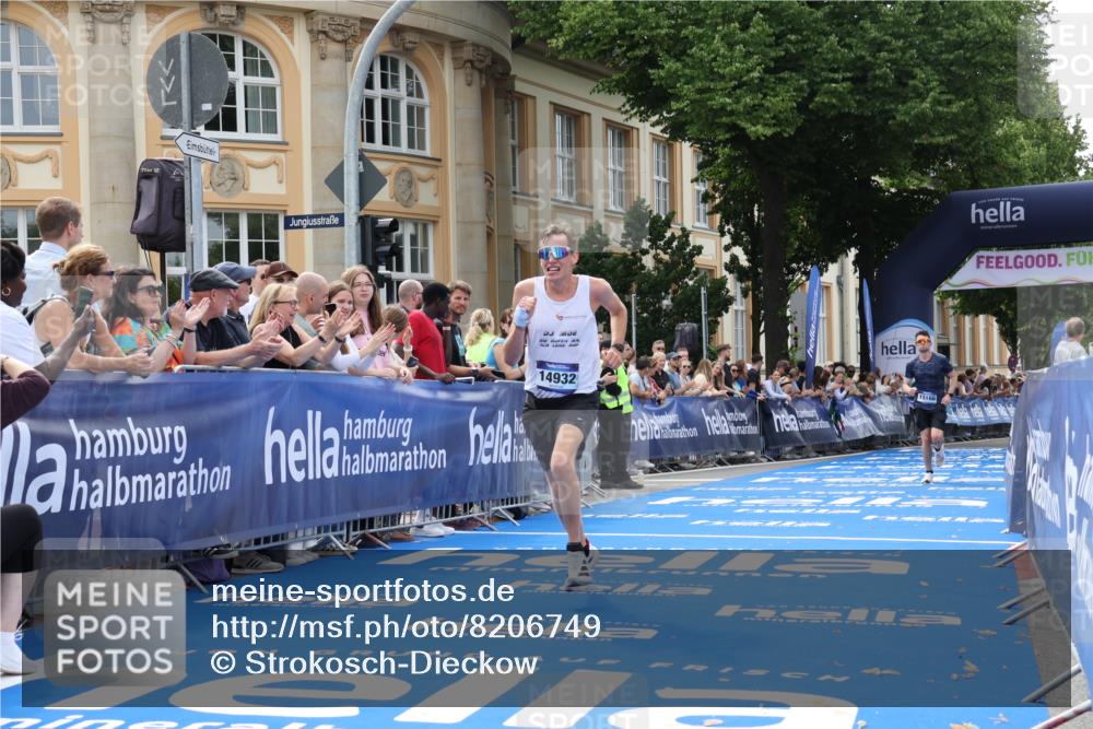 29.06.2025 - hella hamburg halbmarathon Strokosch-Dieckow http://msf.ph/oto/8206749 29.06.2025 10:17:54 Ziel 14932, 15166, 19072 meine-sportfotos.de