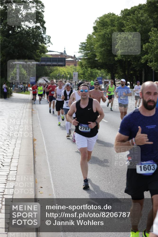 29.06.2025 - hella hamburg halbmarathon Jannik Wohlers http://msf.ph/oto/8206787 29.06.2025 09:48:43 Lombardsbrücke 1571, 1600, 1603, 2044, 2707, 2797, 4062, 5050, 5124, 5889, 6037, 6047, 6771, 7109, 7310, 7482, 7743, 7981, 8002, 8358, 9640, 10369, 10451, 10877, 11106, 11177, 11423, 11447, 12088, 12091, 12168, 12739, 13064, 13137, 13158, 13190, 13372, 13755, 13900, 14075, 14311, 14603, 14905, 15161, 15178, 16280, 16400, 17078, 17097, 17489, 17612, 17723, 17792, 17916, 18062, 18614, 19004 meine-sportfotos.de