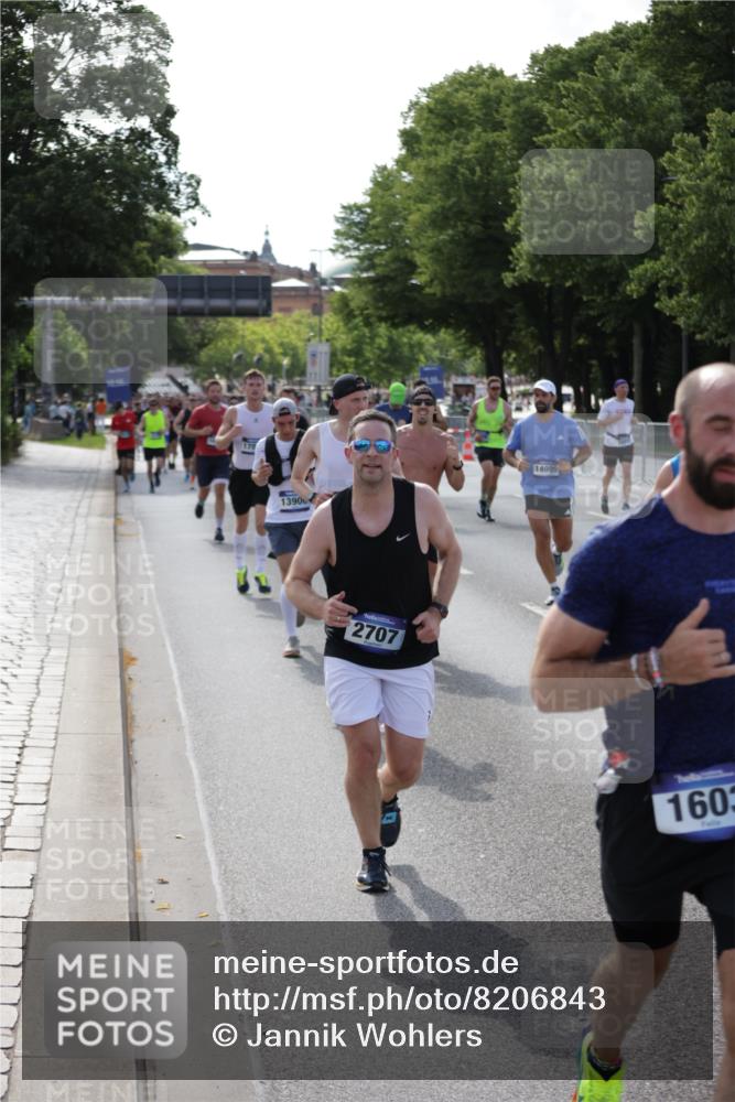 29.06.2025 - hella hamburg halbmarathon Jannik Wohlers http://msf.ph/oto/8206843 29.06.2025 09:48:43 Lombardsbrücke 1571, 1600, 1603, 2044, 2707, 2797, 4062, 5050, 5124, 5889, 6037, 6047, 6771, 7109, 7310, 7482, 7743, 7981, 8002, 8358, 9640, 10369, 10451, 10877, 11106, 11177, 11423, 11447, 12088, 12091, 12168, 12739, 13064, 13137, 13158, 13190, 13372, 13755, 13900, 14075, 14311, 14603, 14905, 15161, 15178, 16280, 16400, 17078, 17097, 17489, 17612, 17723, 17792, 17916, 18062, 18614, 19004 meine-sportfotos.de