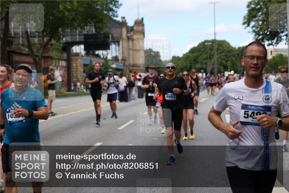 29.06.2025 - hella hamburg halbmarathon Yannick Fuchs http://msf.ph/oto/8206851 29.06.2025 11:22:49 20KM 1740, 1775, 2342, 2514, 2914, 3029, 3050, 3421, 3613, 4122, 4378, 4561, 4993, 5496, 5798, 5941, 5943, 6444, 7162, 7267, 7387, 7667, 7820, 8031, 8687, 8688, 8787, 9133, 9217, 9512, 9830, 10391, 10573, 10586, 11122, 11178, 12302, 12505, 13057, 13464, 13910, 14041, 14338, 14349, 14536, 14657, 14808, 15589, 15721, 15722, 16650, 16659, 17560, 17696, 17714, 18109, 18672, 19213 meine-sportfotos.de