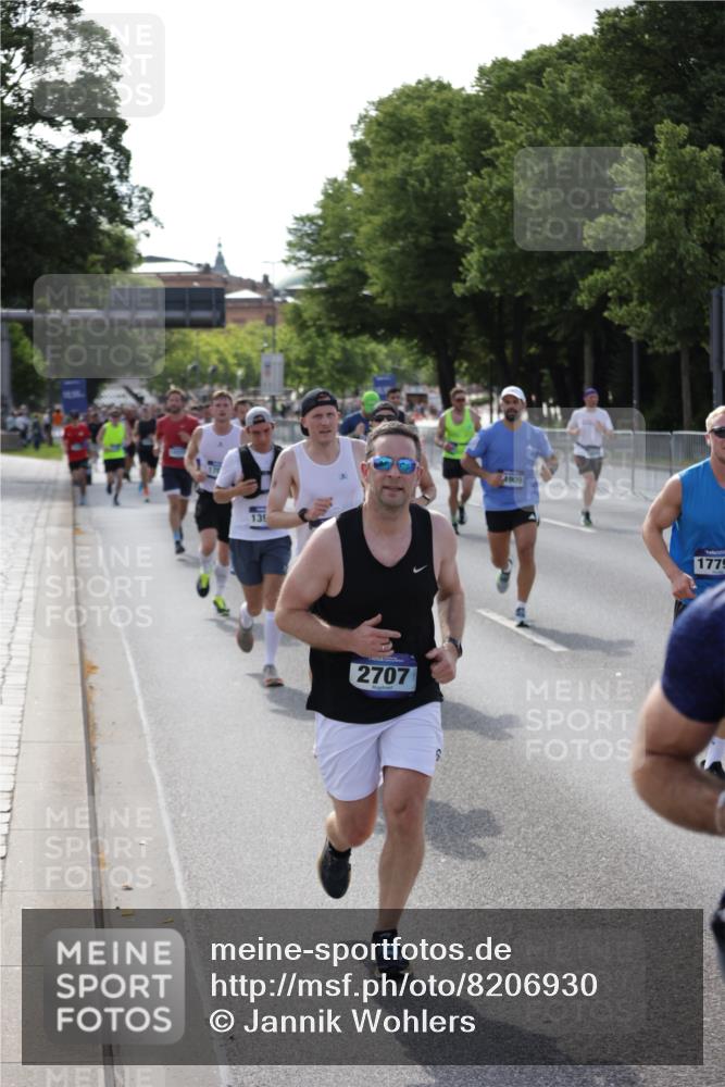29.06.2025 - hella hamburg halbmarathon Jannik Wohlers http://msf.ph/oto/8206930 29.06.2025 09:48:43 Lombardsbrücke 1571, 1600, 1603, 2044, 2707, 2797, 4062, 5050, 5124, 5889, 6037, 6047, 6771, 7109, 7310, 7482, 7743, 7981, 8002, 8358, 9640, 10369, 10451, 10877, 11106, 11177, 11423, 11447, 12088, 12091, 12168, 12739, 13064, 13137, 13158, 13190, 13372, 13755, 13900, 14075, 14311, 14603, 14905, 15161, 15178, 16280, 16400, 17078, 17097, 17489, 17612, 17723, 17792, 17916, 18062, 18614, 19004 meine-sportfotos.de