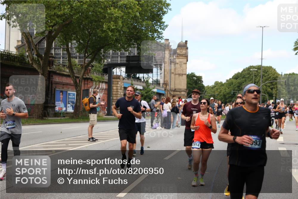 29.06.2025 - hella hamburg halbmarathon Yannick Fuchs http://msf.ph/oto/8206950 29.06.2025 11:22:50 20KM 1740, 1775, 2342, 2514, 2914, 3029, 3050, 3421, 4122, 4378, 4561, 4993, 5496, 5798, 5941, 5943, 6444, 7162, 7267, 7387, 7667, 7820, 8031, 8687, 8688, 8787, 9133, 9217, 9512, 9830, 10391, 10573, 10586, 11122, 11178, 12302, 12505, 13057, 13464, 13910, 14041, 14349, 14536, 14657, 14808, 15589, 15721, 15722, 16650, 16659, 17560, 17696, 17714, 18109, 18672, 19213 meine-sportfotos.de