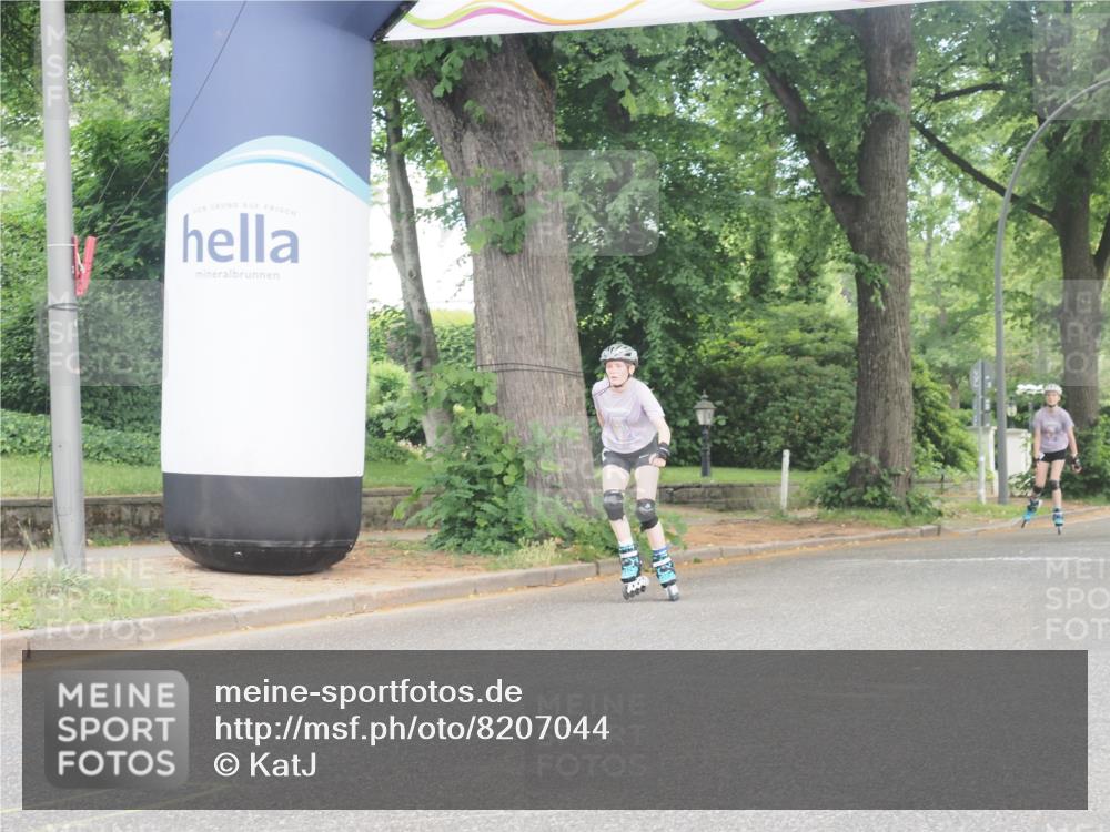 29.06.2025 - hella hamburg halbmarathon KatJ http://msf.ph/oto/8207044 29.06.2025 09:32:49 Zwischen KM18-KM19  meine-sportfotos.de