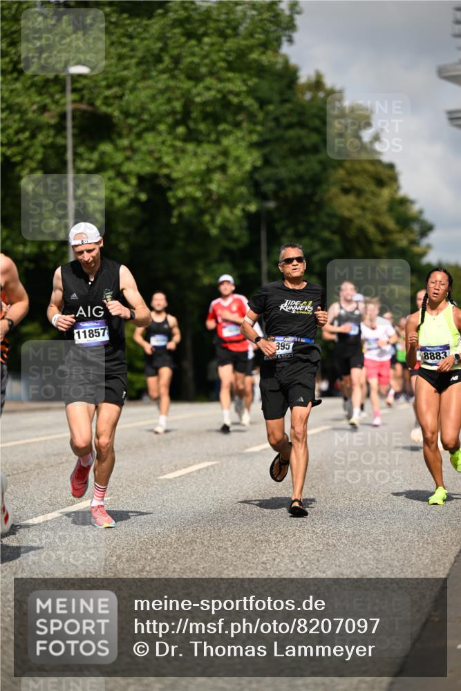 29.06.2025 - hella hamburg halbmarathon Dr. Thomas Lammeyer http://msf.ph/oto/8207097 29.06.2025 09:48:38 Kennedybrücke 1758, 1990, 2689, 2746, 3043, 4050, 4129, 4679, 4698, 4749, 5070, 5328, 5746, 5826, 6358, 6781, 7272, 7481, 7723, 8209, 8883, 9137, 9381, 9634, 10017, 10171, 11169, 11413 meine-sportfotos.de