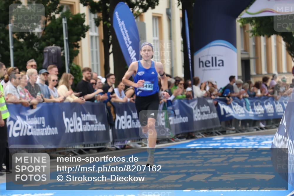29.06.2025 - hella hamburg halbmarathon Strokosch-Dieckow http://msf.ph/oto/8207162 29.06.2025 10:18:43 Ziel 6380, 15495 meine-sportfotos.de