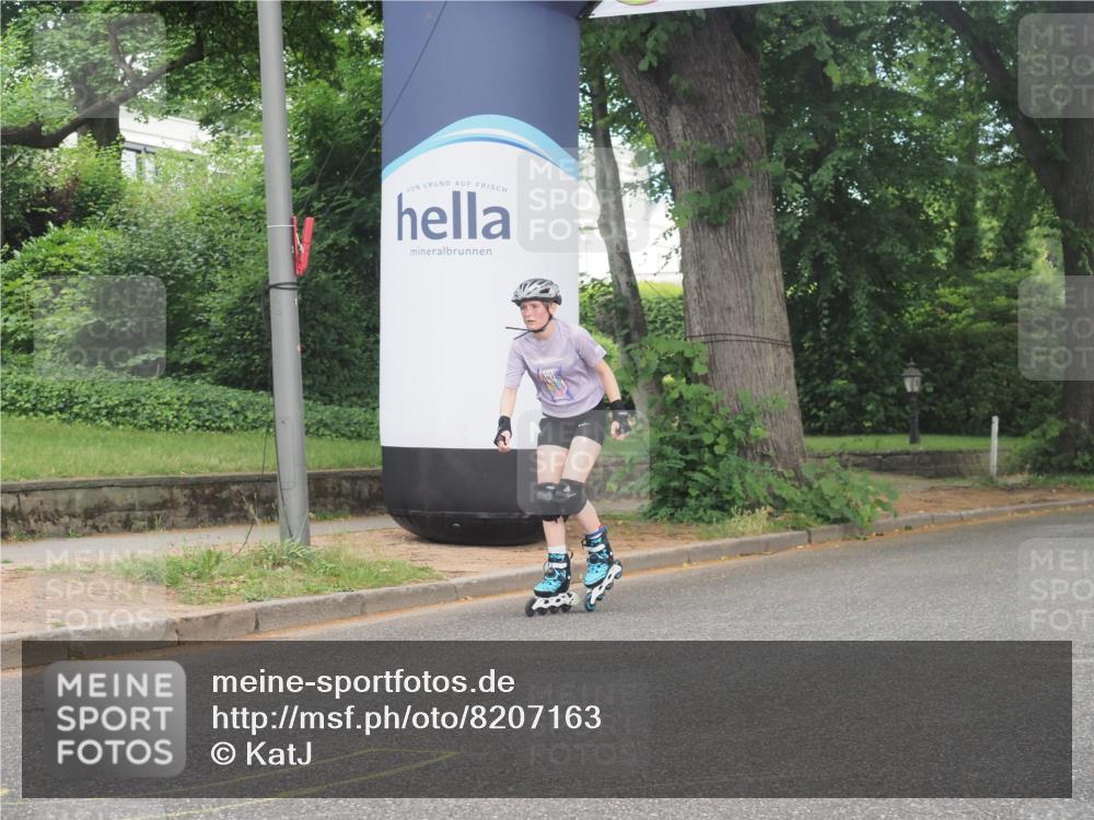 29.06.2025 - hella hamburg halbmarathon KatJ http://msf.ph/oto/8207163 29.06.2025 09:32:49 Zwischen KM18-KM19  meine-sportfotos.de