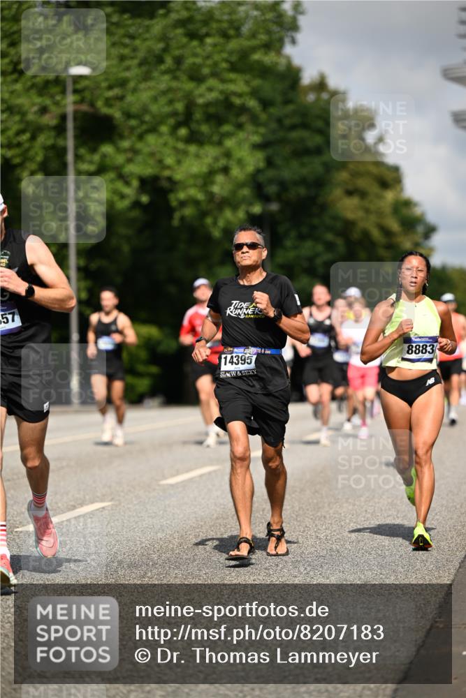 29.06.2025 - hella hamburg halbmarathon Dr. Thomas Lammeyer http://msf.ph/oto/8207183 29.06.2025 09:48:39 Kennedybrücke 1758, 1990, 2689, 2746, 3043, 4050, 4129, 4679, 4698, 4749, 5070, 5328, 5746, 5826, 6358, 6781, 7272, 7481, 7723, 8190, 8209, 8883, 9137, 9381, 9634, 10017, 10171, 11169, 11413 meine-sportfotos.de