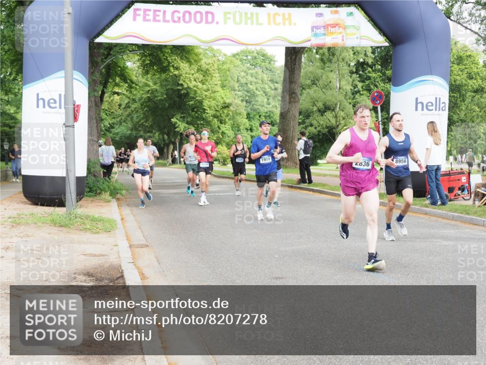 29.06.2025 - hella hamburg halbmarathon MichiJ http://msf.ph/oto/8207278 29.06.2025 10:22:38 Zwischen KM18-KM19 1910, 1959, 2836, 4602, 8956, 16724, 16755 meine-sportfotos.de
