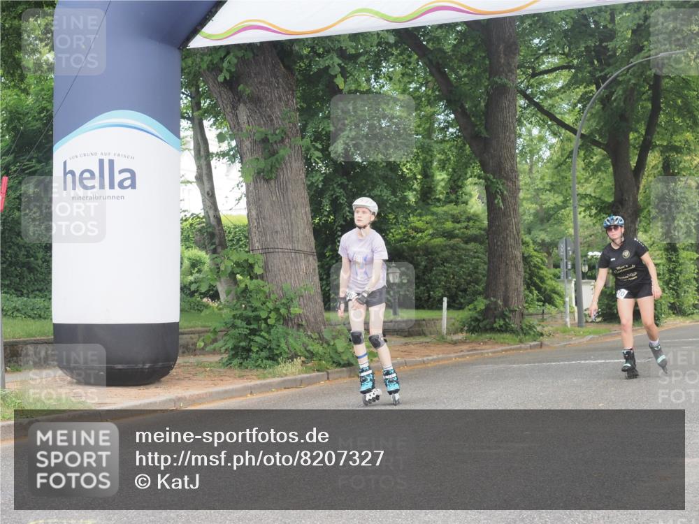 29.06.2025 - hella hamburg halbmarathon KatJ http://msf.ph/oto/8207327 29.06.2025 09:32:52 Zwischen KM18-KM19  meine-sportfotos.de