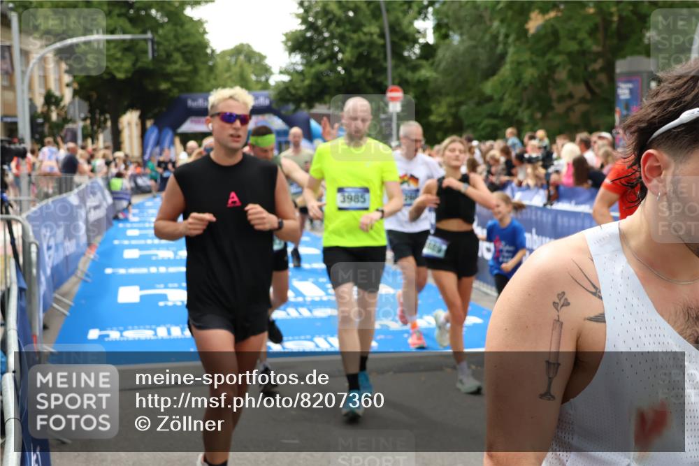 29.06.2025 - hella hamburg halbmarathon Zöllner http://msf.ph/oto/8207360 29.06.2025 10:49:06 Ziel 1381, 1452, 2260, 3985, 4832, 4847, 4890, 7297, 8302, 8821, 8889, 9695, 13183, 13614, 13688, 16627, 17632 meine-sportfotos.de