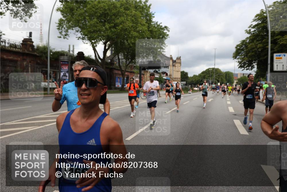 29.06.2025 - hella hamburg halbmarathon Yannick Fuchs http://msf.ph/oto/8207368 29.06.2025 10:44:56 20KM 1461, 1466, 1750, 1817, 2207, 2540, 2880, 3654, 4077, 4816, 5018, 5115, 6027, 6712, 7052, 7134, 7369, 7397, 7583, 7930, 7932, 8117, 8205, 8261, 8819, 9057, 10215, 11214, 11422, 12016, 12778, 12949, 13008, 13687, 13701, 13808, 13875, 14034, 14125, 14626, 15362, 15395, 15720, 16285, 16291, 17129, 17179, 17221, 17384, 17823, 18006, 18182, 18394, 18413, 18489 meine-sportfotos.de