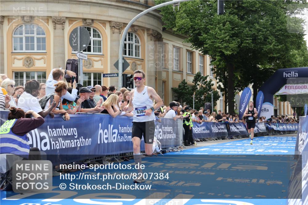 29.06.2025 - hella hamburg halbmarathon Strokosch-Dieckow http://msf.ph/oto/8207384 29.06.2025 10:18:54 Ziel 6380, 11342 meine-sportfotos.de