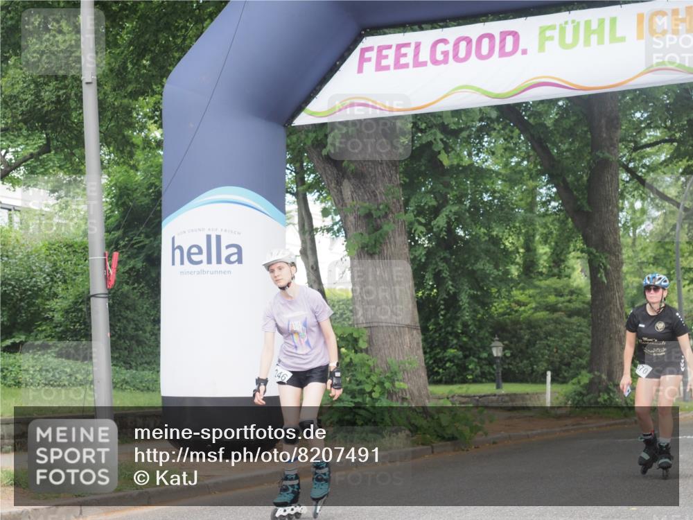 29.06.2025 - hella hamburg halbmarathon KatJ http://msf.ph/oto/8207491 29.06.2025 09:32:52 Zwischen KM18-KM19  meine-sportfotos.de