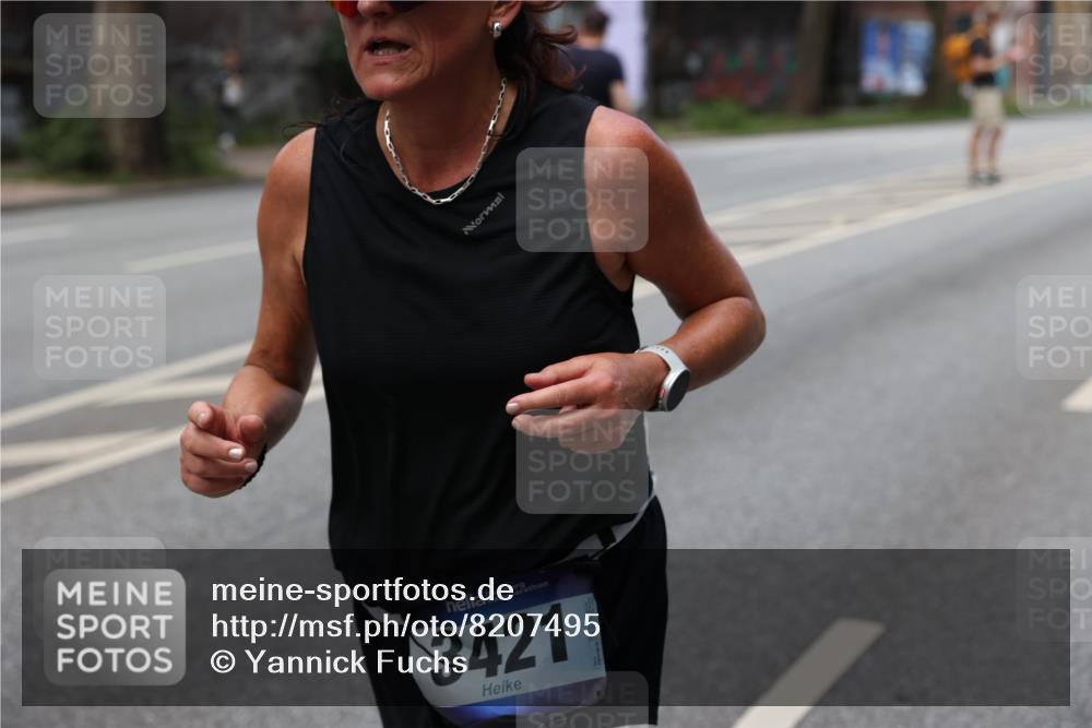 29.06.2025 - hella hamburg halbmarathon Yannick Fuchs http://msf.ph/oto/8207495 29.06.2025 11:22:55 20KM 1740, 1775, 2342, 2514, 2914, 3029, 3050, 3421, 3600, 3601, 4122, 4378, 4993, 5658, 5941, 6787, 7267, 7387, 7820, 8031, 8687, 8688, 9217, 10391, 10573, 10586, 11122, 11178, 12302, 12505, 12758, 13045, 13464, 14349, 14536, 14657, 14808, 15589, 15721, 15722, 16659, 17560, 17696, 17714, 18109, 18672, 19213 meine-sportfotos.de