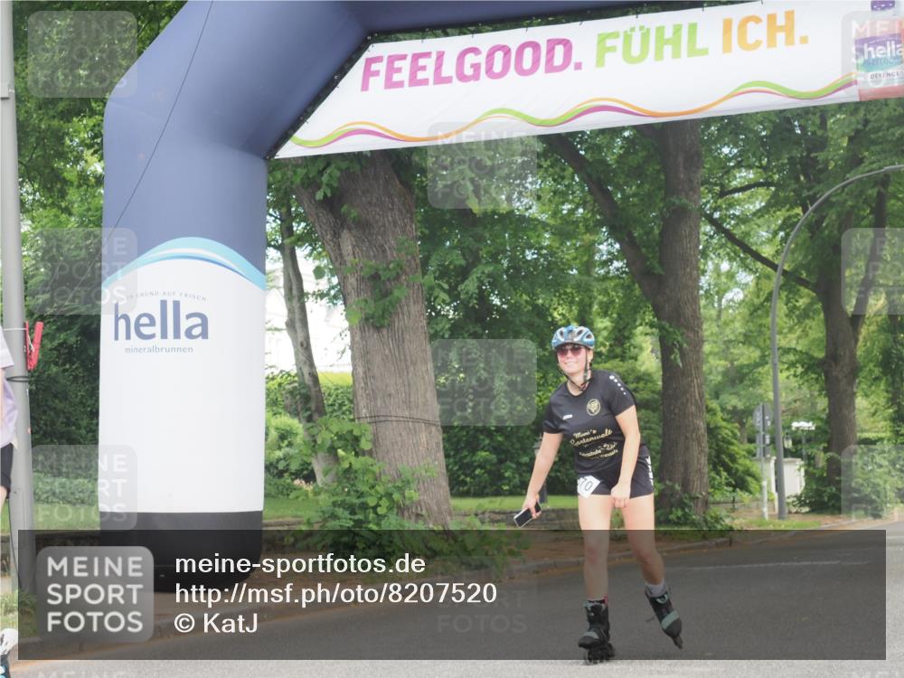 29.06.2025 - hella hamburg halbmarathon KatJ http://msf.ph/oto/8207520 29.06.2025 09:32:53 Zwischen KM18-KM19  meine-sportfotos.de