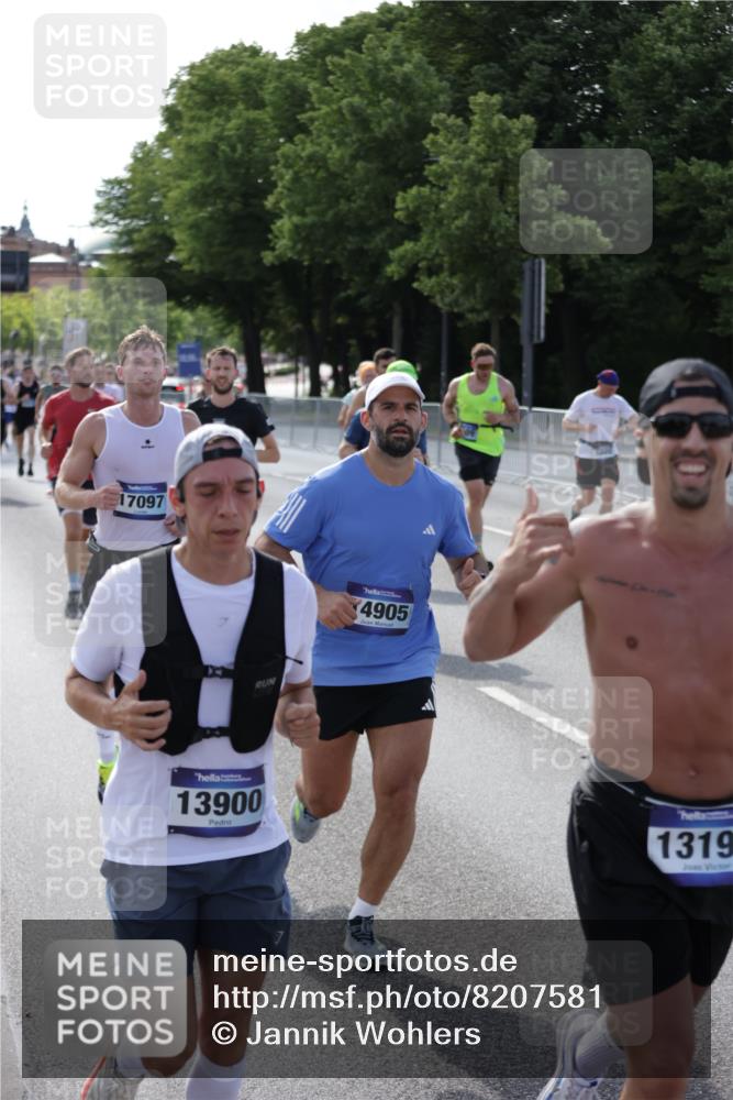 29.06.2025 - hella hamburg halbmarathon Jannik Wohlers http://msf.ph/oto/8207581 29.06.2025 09:48:46 Lombardsbrücke 1571, 1600, 1603, 2044, 2707, 2797, 3116, 5050, 5889, 6037, 6047, 6149, 6771, 7109, 7310, 7743, 7981, 8358, 9640, 10369, 10451, 10877, 11106, 11177, 11423, 11447, 11952, 12088, 12091, 12168, 12739, 13064, 13158, 13190, 13755, 13900, 14075, 14311, 14603, 14905, 15178, 16280, 16400, 17097, 17489, 17723, 17792, 17916, 18062, 19004 meine-sportfotos.de
