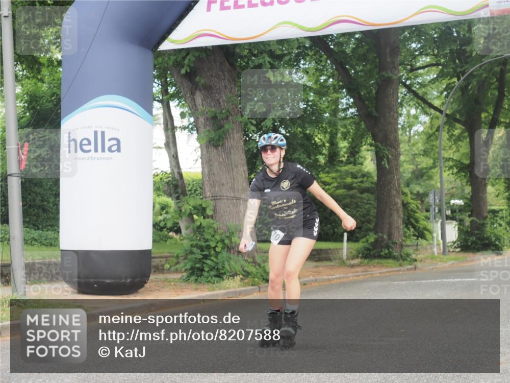 29.06.2025 - hella hamburg halbmarathon KatJ http://msf.ph/oto/8207588 29.06.2025 09:32:53 Zwischen KM18-KM19  meine-sportfotos.de