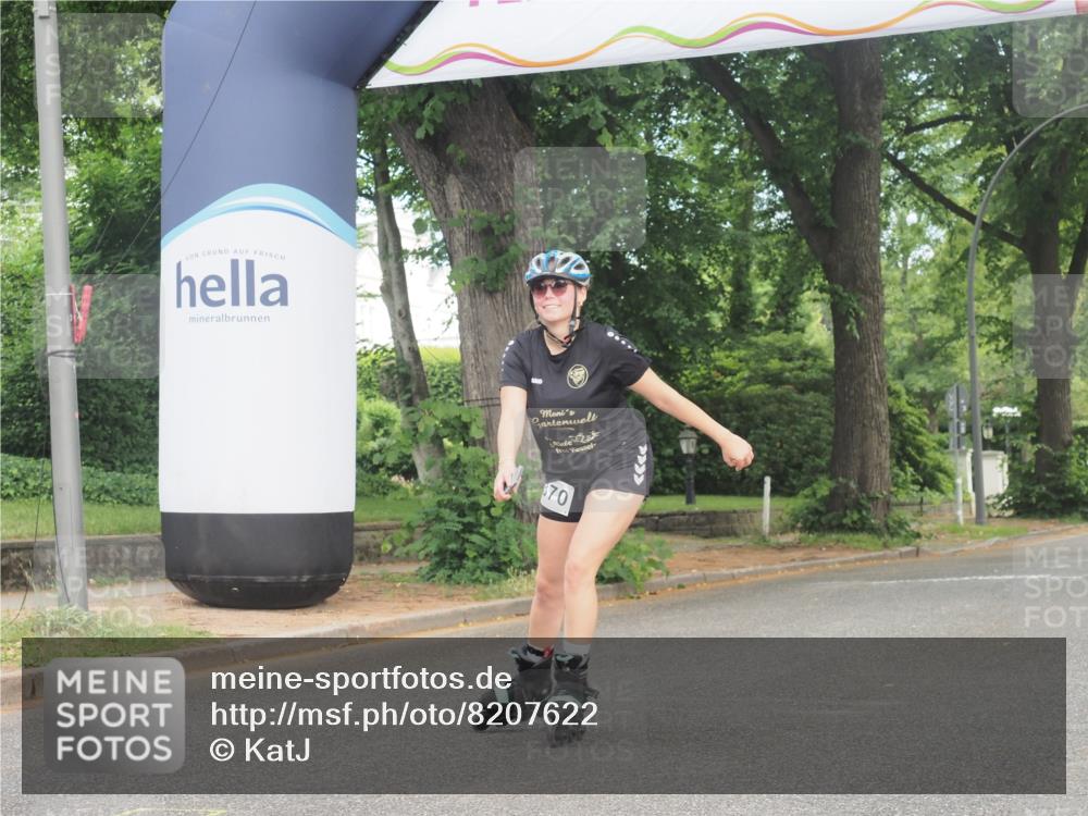 29.06.2025 - hella hamburg halbmarathon KatJ http://msf.ph/oto/8207622 29.06.2025 09:32:53 Zwischen KM18-KM19  meine-sportfotos.de