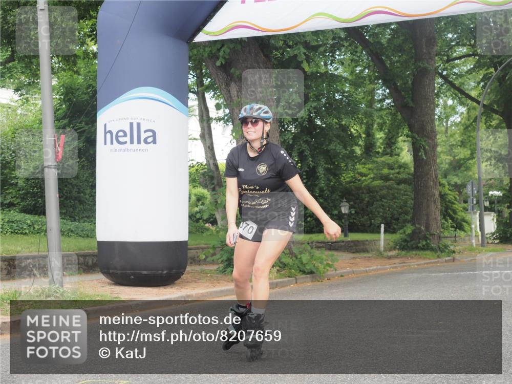 29.06.2025 - hella hamburg halbmarathon KatJ http://msf.ph/oto/8207659 29.06.2025 09:32:53 Zwischen KM18-KM19  meine-sportfotos.de