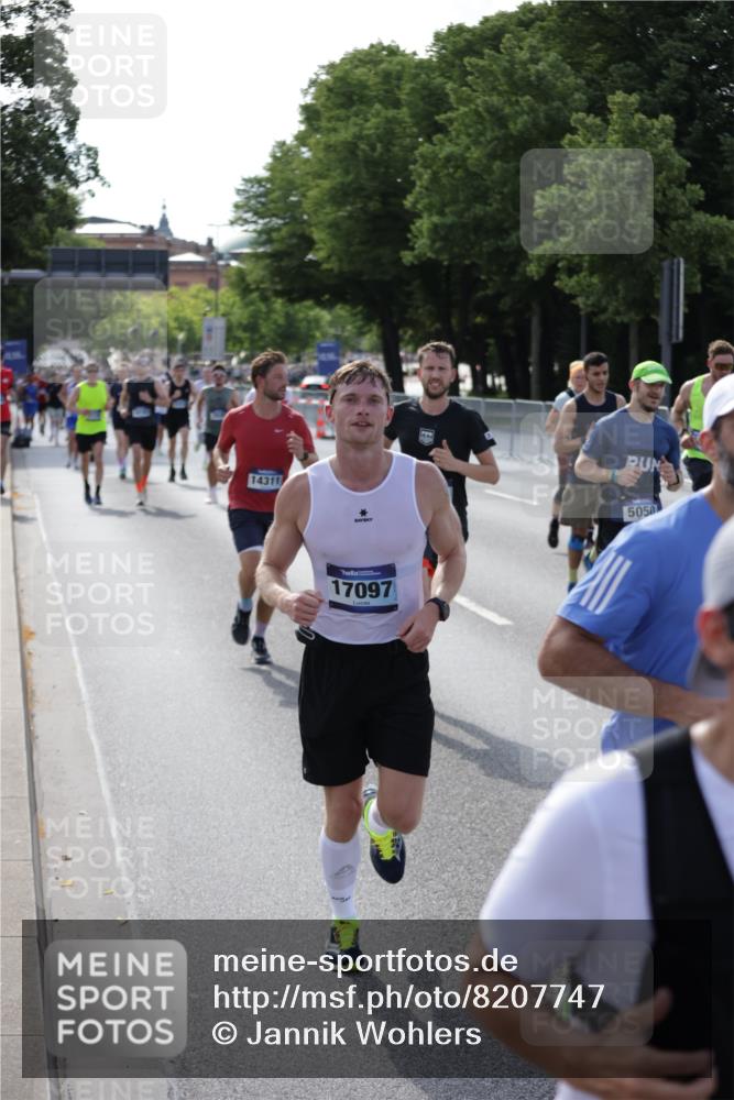 29.06.2025 - hella hamburg halbmarathon Jannik Wohlers http://msf.ph/oto/8207747 29.06.2025 09:48:47 Lombardsbrücke 1571, 1600, 1603, 2044, 2707, 2745, 2797, 2849, 3116, 5050, 5889, 6037, 6047, 6149, 6771, 7109, 7310, 7743, 7981, 8358, 9640, 10369, 10451, 10877, 11106, 11423, 11447, 11952, 12088, 12091, 12168, 12739, 13064, 13158, 13190, 13755, 13900, 14075, 14311, 14603, 14905, 15178, 16280, 16400, 17097, 17489, 17722, 17723, 17792, 17916, 18062, 18156, 18193 meine-sportfotos.de