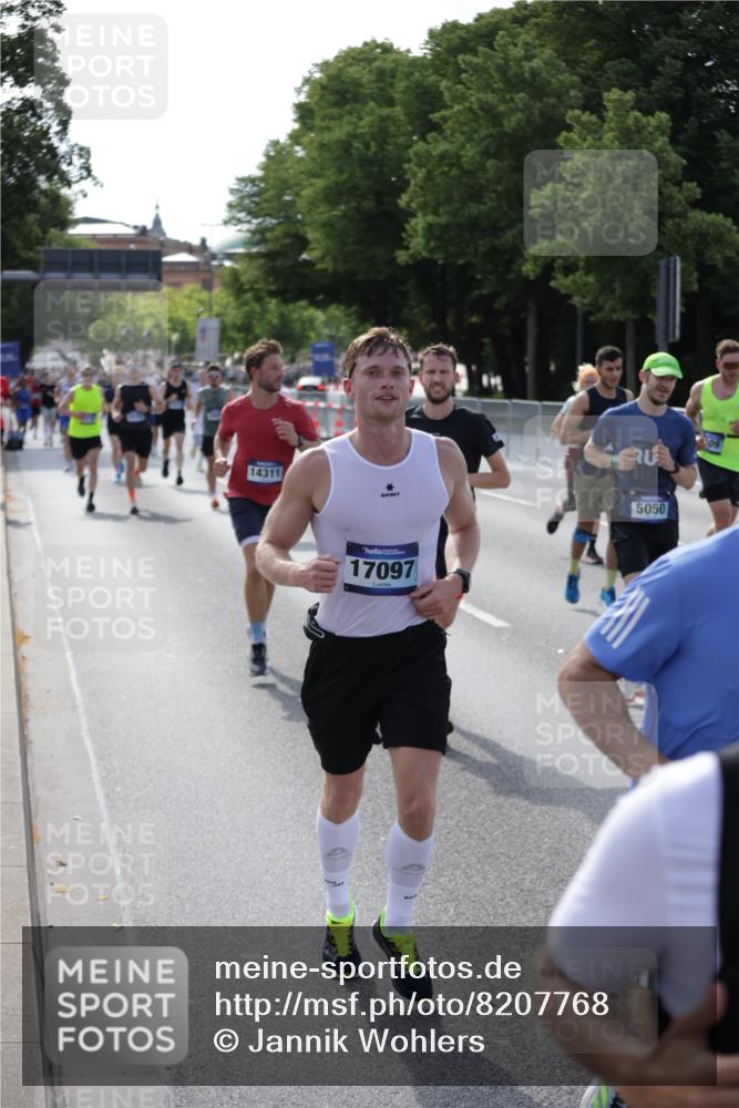 29.06.2025 - hella hamburg halbmarathon Jannik Wohlers http://msf.ph/oto/8207768 29.06.2025 09:48:47 Lombardsbrücke 1571, 1600, 1603, 2044, 2707, 2745, 2797, 2849, 3116, 5050, 5889, 6037, 6047, 6149, 6771, 7109, 7310, 7743, 7981, 8358, 9640, 10369, 10451, 10877, 11106, 11423, 11447, 11952, 12088, 12091, 12168, 12739, 13064, 13158, 13190, 13755, 13900, 14075, 14311, 14603, 14905, 15178, 16280, 16400, 17097, 17489, 17722, 17723, 17792, 17916, 18062, 18156, 18193 meine-sportfotos.de