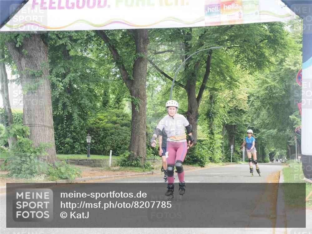 29.06.2025 - hella hamburg halbmarathon KatJ http://msf.ph/oto/8207785 29.06.2025 09:33:37 Zwischen KM18-KM19  meine-sportfotos.de
