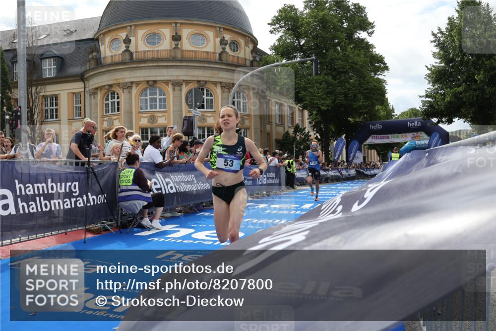 29.06.2025 - hella hamburg halbmarathon Strokosch-Dieckow http://msf.ph/oto/8207800 29.06.2025 10:19:10 Ziel 53, 2144 meine-sportfotos.de
