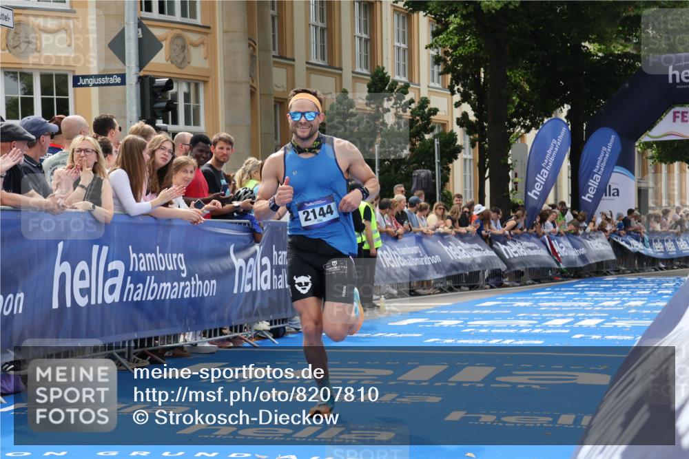 29.06.2025 - hella hamburg halbmarathon Strokosch-Dieckow http://msf.ph/oto/8207810 29.06.2025 10:19:10 Ziel 53, 2144 meine-sportfotos.de