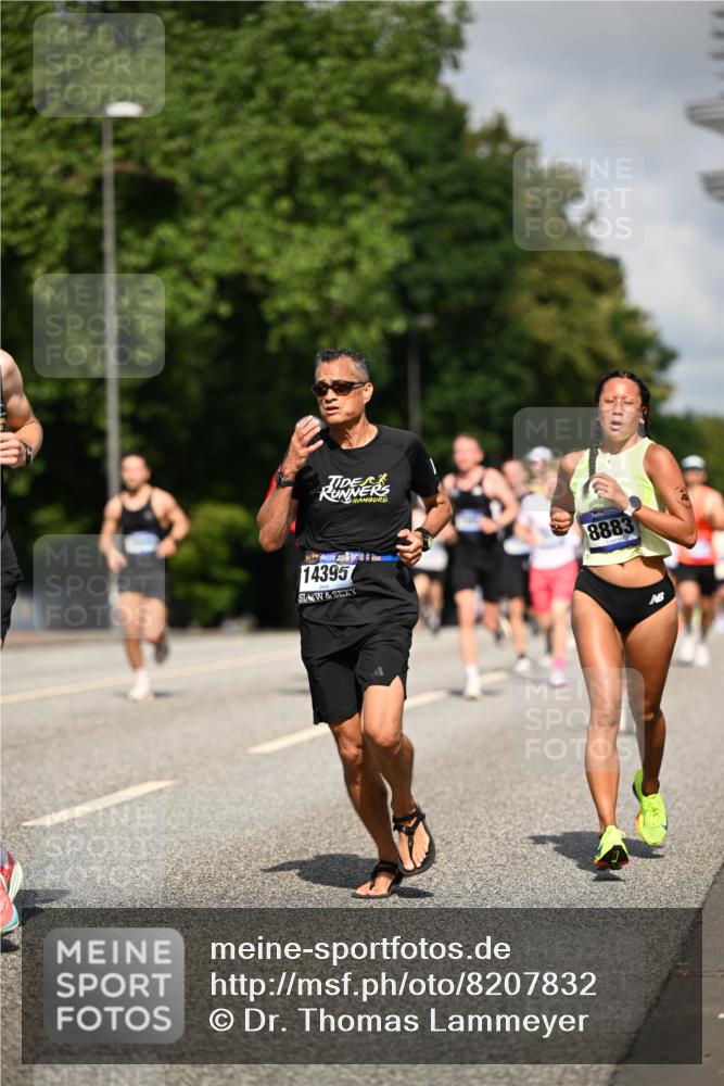 29.06.2025 - hella hamburg halbmarathon Dr. Thomas Lammeyer http://msf.ph/oto/8207832 29.06.2025 09:48:39 Kennedybrücke 1758, 1990, 2689, 2746, 3043, 4050, 4129, 4679, 4698, 4749, 5070, 5328, 5746, 5826, 6358, 6781, 7272, 7481, 7723, 8190, 8209, 8883, 9137, 9381, 9634, 10017, 10171, 11169, 11413 meine-sportfotos.de