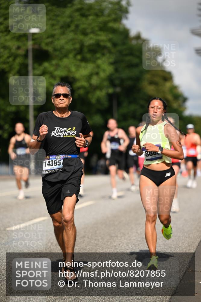 29.06.2025 - hella hamburg halbmarathon Dr. Thomas Lammeyer http://msf.ph/oto/8207855 29.06.2025 09:48:40 Kennedybrücke 1758, 1990, 2689, 2746, 3043, 4050, 4129, 4679, 4698, 4749, 5070, 5328, 5746, 5826, 6358, 6781, 7272, 7481, 7723, 8190, 8209, 8883, 9137, 9381, 9634, 10017, 10171, 11169, 11413 meine-sportfotos.de