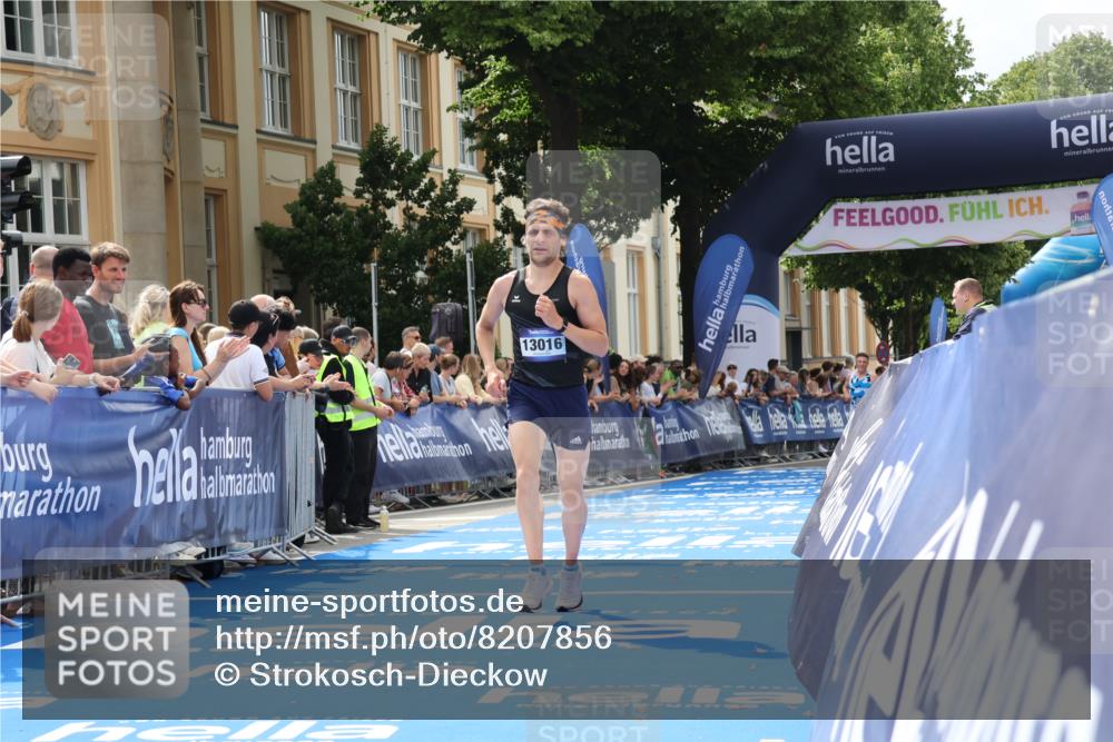 29.06.2025 - hella hamburg halbmarathon Strokosch-Dieckow http://msf.ph/oto/8207856 29.06.2025 10:19:21 Ziel 2659, 13016 meine-sportfotos.de