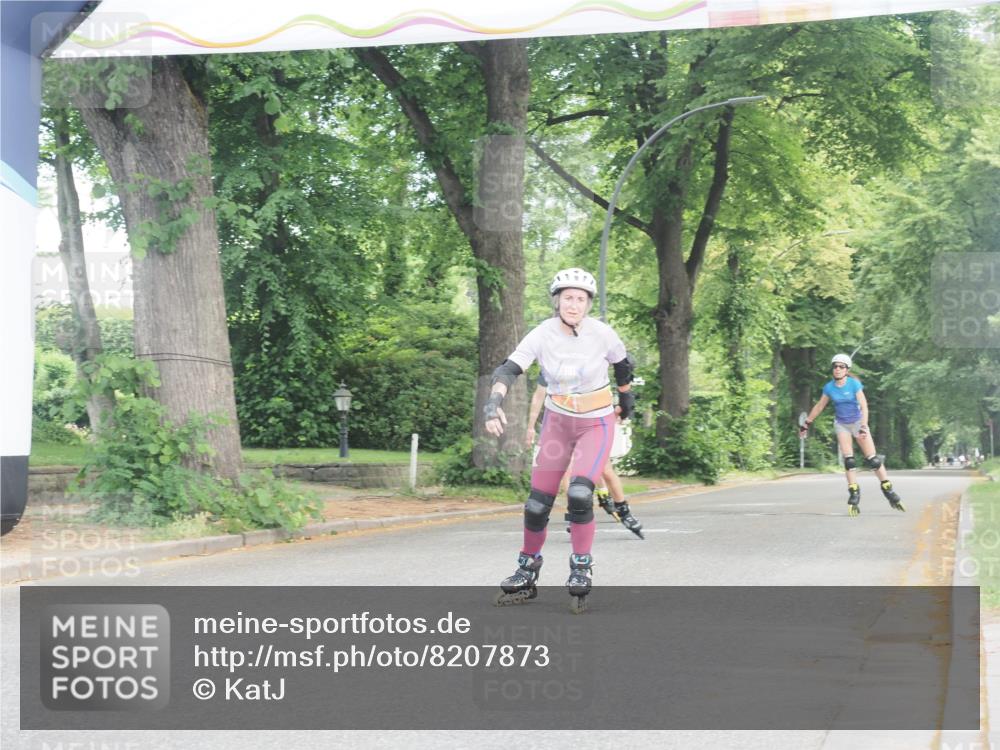 29.06.2025 - hella hamburg halbmarathon KatJ http://msf.ph/oto/8207873 29.06.2025 09:33:37 Zwischen KM18-KM19  meine-sportfotos.de