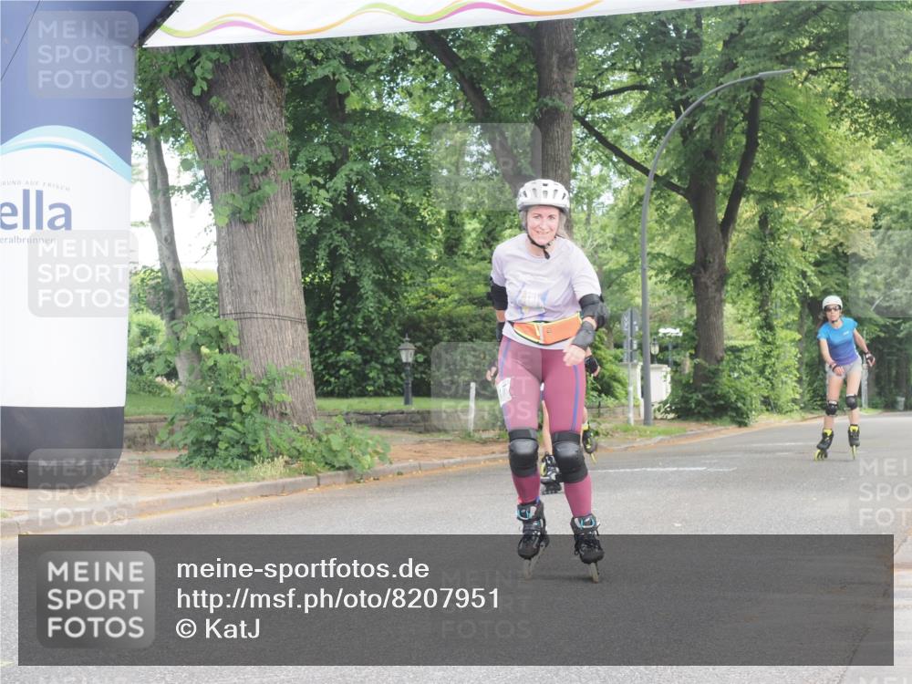 29.06.2025 - hella hamburg halbmarathon KatJ http://msf.ph/oto/8207951 29.06.2025 09:33:37 Zwischen KM18-KM19  meine-sportfotos.de