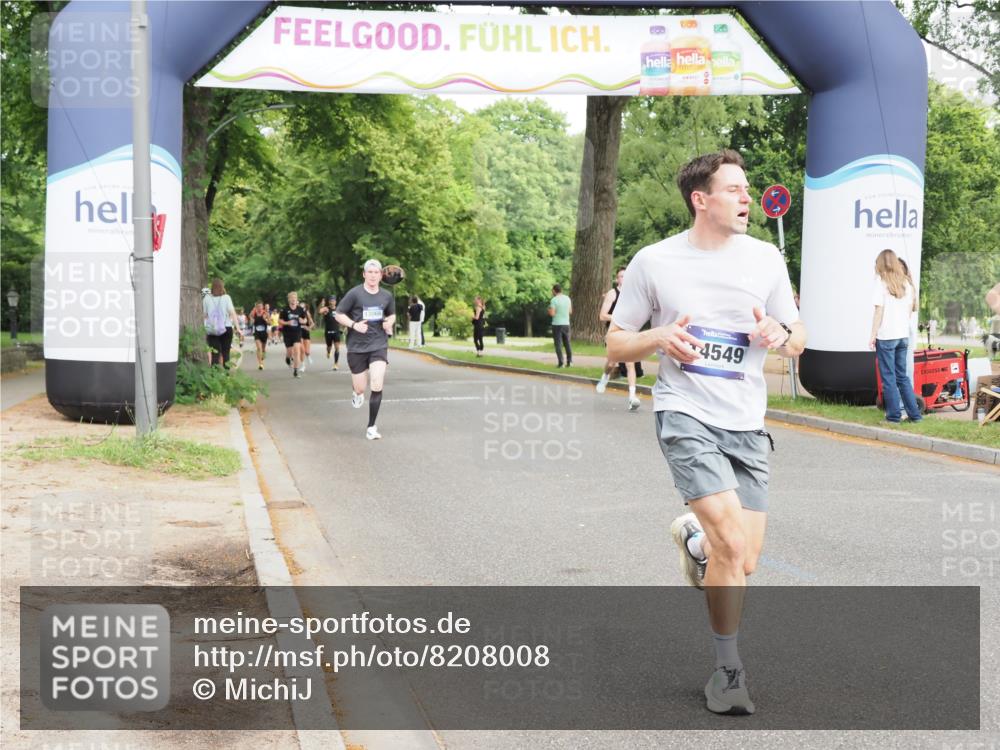 29.06.2025 - hella hamburg halbmarathon MichiJ http://msf.ph/oto/8208008 29.06.2025 10:22:44 Zwischen KM18-KM19 1959, 2836, 6473, 8956, 12290, 13066, 14549, 14975, 16148, 16724, 18455, 18731 meine-sportfotos.de