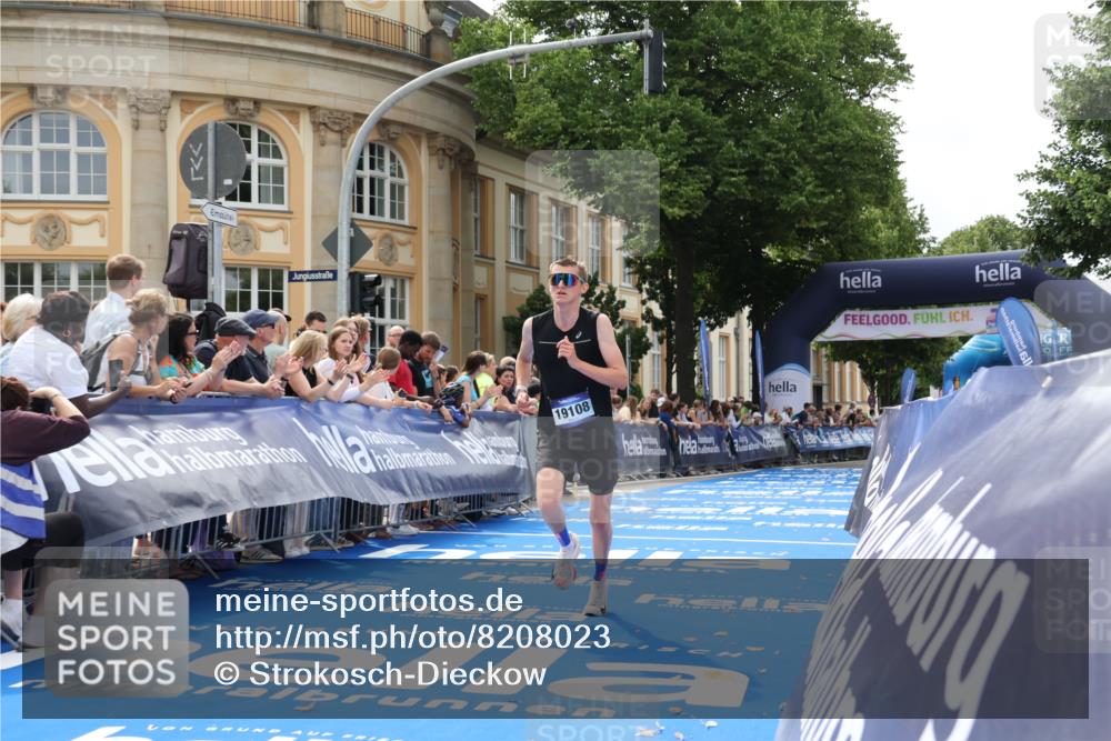 29.06.2025 - hella hamburg halbmarathon Strokosch-Dieckow http://msf.ph/oto/8208023 29.06.2025 10:19:39 Ziel 4524, 19108 meine-sportfotos.de