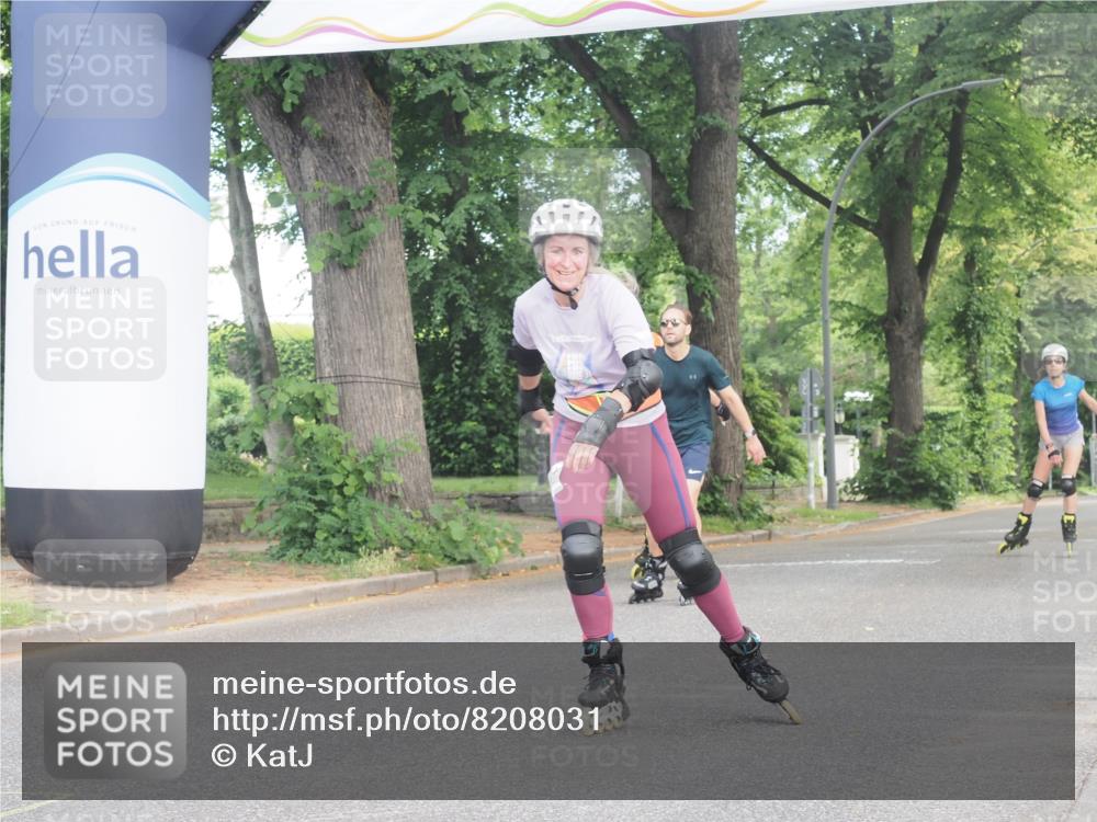 29.06.2025 - hella hamburg halbmarathon KatJ http://msf.ph/oto/8208031 29.06.2025 09:33:38 Zwischen KM18-KM19  meine-sportfotos.de