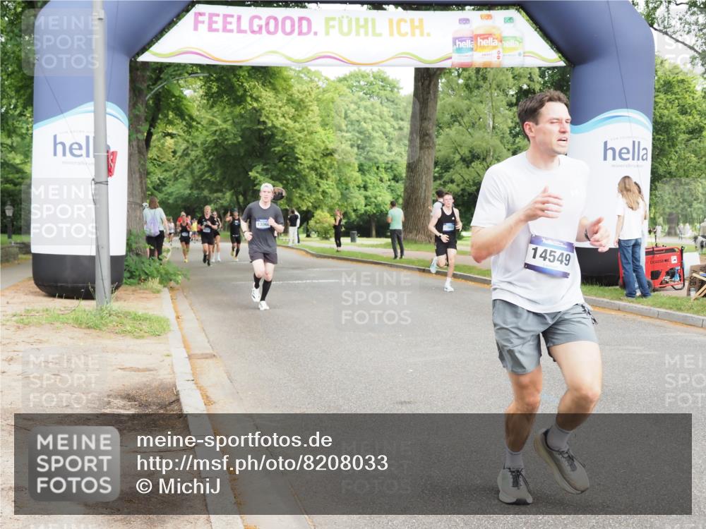 29.06.2025 - hella hamburg halbmarathon MichiJ http://msf.ph/oto/8208033 29.06.2025 10:22:44 Zwischen KM18-KM19 1959, 2836, 6473, 8956, 12290, 13066, 14549, 14975, 16148, 16724, 18455, 18731 meine-sportfotos.de