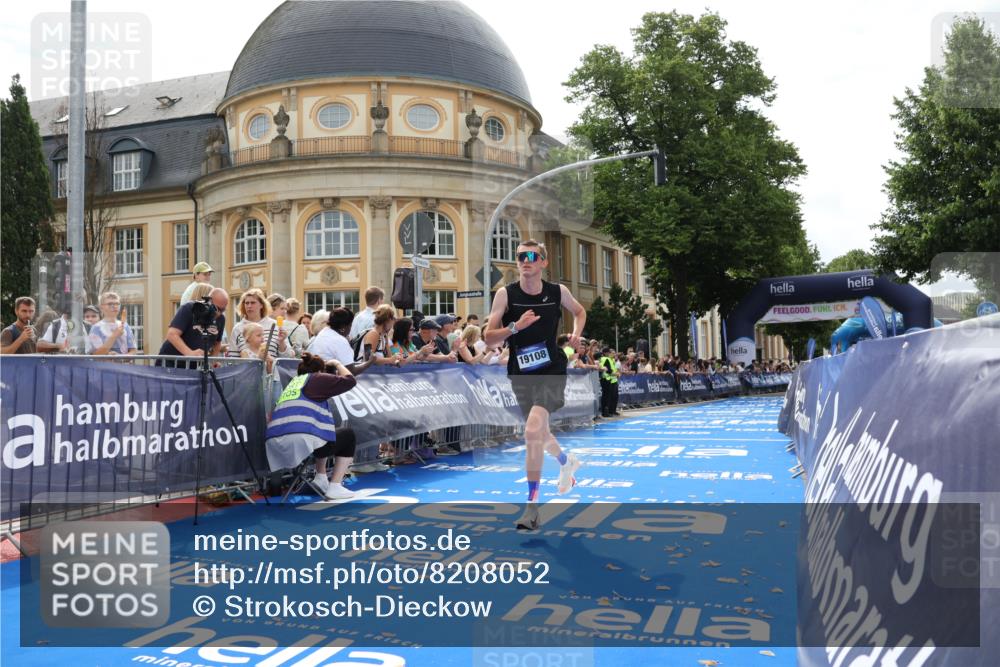 29.06.2025 - hella hamburg halbmarathon Strokosch-Dieckow http://msf.ph/oto/8208052 29.06.2025 10:19:40 Ziel 4524, 19108 meine-sportfotos.de