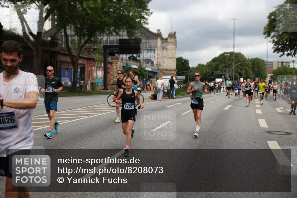 29.06.2025 - hella hamburg halbmarathon Yannick Fuchs http://msf.ph/oto/8208073 29.06.2025 10:44:57 20KM 1461, 1466, 1750, 1817, 2207, 2411, 2540, 2880, 3654, 4077, 4816, 5018, 5115, 6027, 6712, 7052, 7134, 7369, 7397, 7583, 7930, 7932, 8117, 8205, 8261, 8819, 9057, 10215, 11214, 11422, 12016, 12778, 12949, 13687, 13701, 13808, 13875, 14034, 14125, 14626, 15362, 15395, 15720, 16285, 16291, 17129, 17179, 17221, 17823, 18006, 18182, 18394, 18413, 18489 meine-sportfotos.de