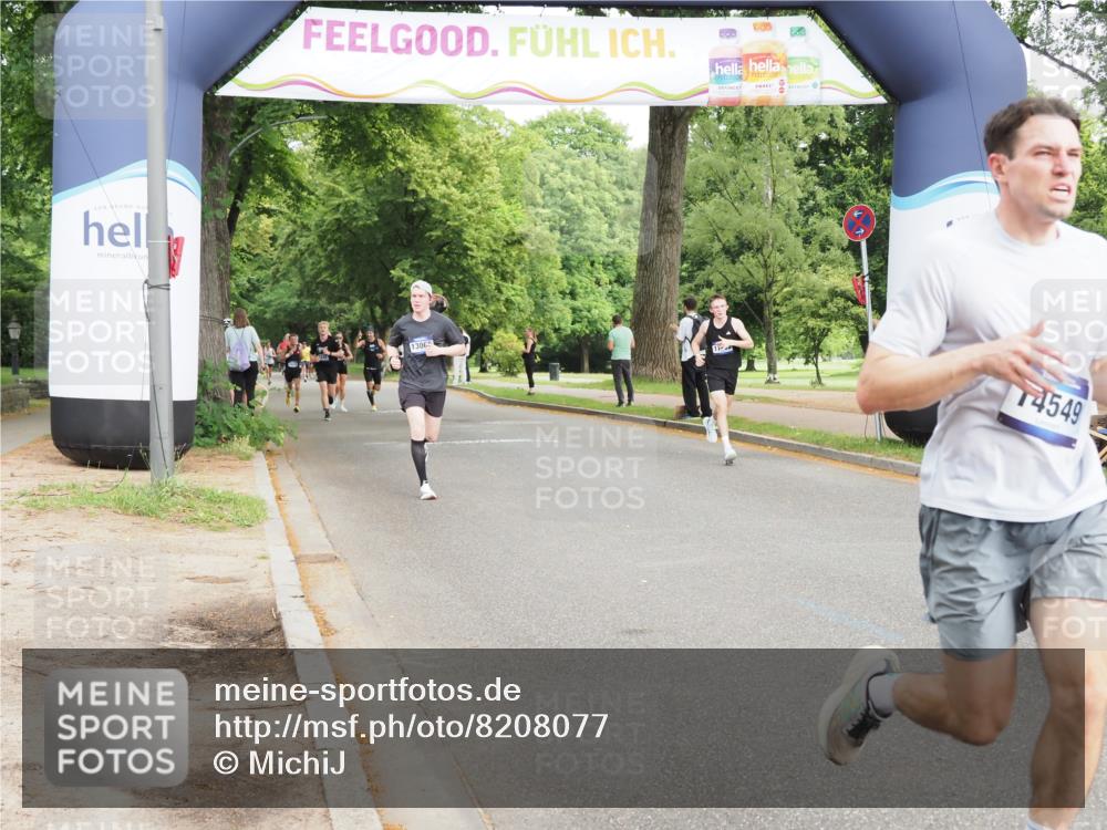 29.06.2025 - hella hamburg halbmarathon MichiJ http://msf.ph/oto/8208077 29.06.2025 10:22:45 Zwischen KM18-KM19 1959, 2836, 6473, 8956, 12290, 13066, 14549, 14975, 16148, 16724, 18455, 18731 meine-sportfotos.de