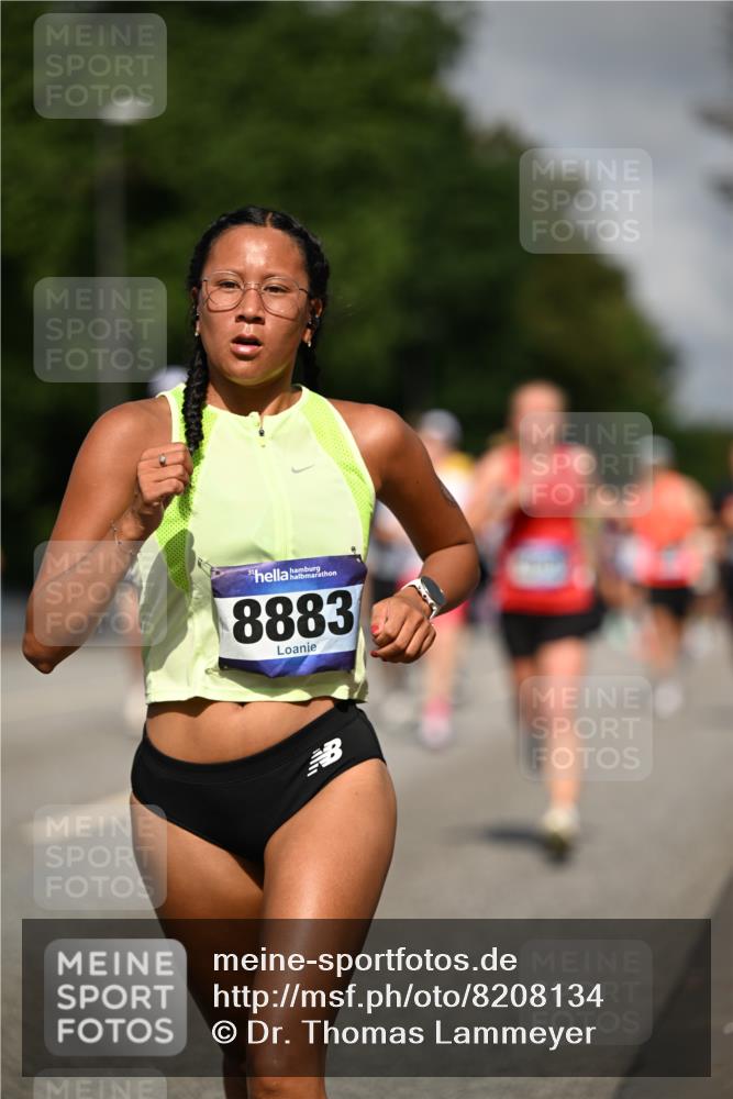 29.06.2025 - hella hamburg halbmarathon Dr. Thomas Lammeyer http://msf.ph/oto/8208134 29.06.2025 09:48:41 Kennedybrücke 1758, 1990, 2689, 2746, 3043, 4050, 4129, 4679, 4698, 4749, 5070, 5328, 5746, 5826, 6358, 6781, 7272, 7481, 7723, 8190, 8209, 8883, 9137, 9381, 9634, 10017, 10171, 11413 meine-sportfotos.de
