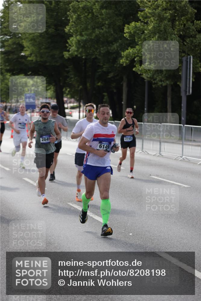 29.06.2025 - hella hamburg halbmarathon Jannik Wohlers http://msf.ph/oto/8208198 29.06.2025 09:48:50 Lombardsbrücke 1600, 1603, 2044, 2707, 2745, 2797, 2849, 3116, 5050, 5648, 5889, 6037, 6047, 6149, 6771, 7109, 7743, 7981, 8358, 9640, 10369, 10877, 11447, 11952, 12088, 12091, 12098, 12168, 12739, 13064, 13158, 13190, 13755, 13900, 14075, 14311, 14603, 14905, 15178, 15410, 15991, 16280, 16400, 17097, 17489, 17722, 17723, 17792, 17916, 18156, 18188, 18193 meine-sportfotos.de