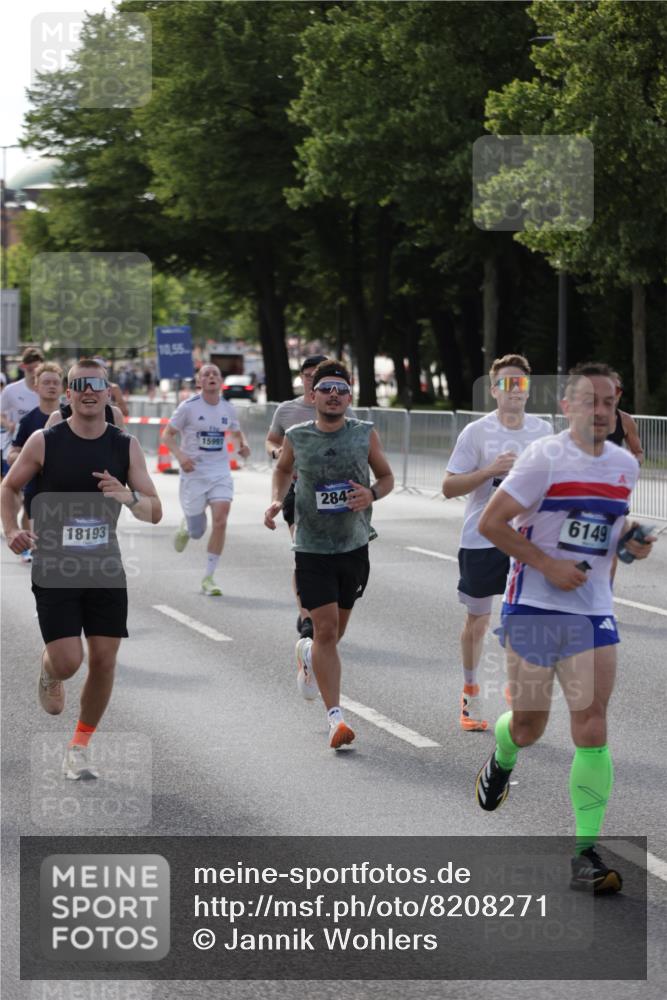 29.06.2025 - hella hamburg halbmarathon Jannik Wohlers http://msf.ph/oto/8208271 29.06.2025 09:48:50 Lombardsbrücke 1600, 1603, 2044, 2707, 2745, 2797, 2849, 3116, 5050, 5648, 5889, 6037, 6047, 6149, 6771, 7109, 7743, 7981, 8358, 9640, 10369, 10877, 11447, 11952, 12088, 12091, 12098, 12168, 12739, 13064, 13158, 13190, 13755, 13900, 14075, 14311, 14603, 14905, 15178, 15410, 15991, 16280, 16400, 17097, 17489, 17722, 17723, 17792, 17916, 18156, 18188, 18193 meine-sportfotos.de
