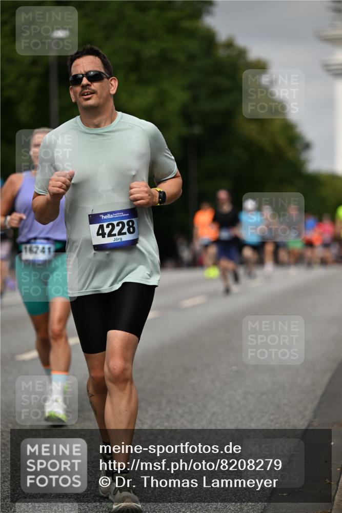 29.06.2025 - hella hamburg halbmarathon Dr. Thomas Lammeyer http://msf.ph/oto/8208279 29.06.2025 10:12:13 Kennedybrücke 1079, 1173, 1427, 1527, 2032, 2309, 3328, 3922, 4228, 4864, 5347, 6100, 7019, 7476, 9071, 9338 meine-sportfotos.de