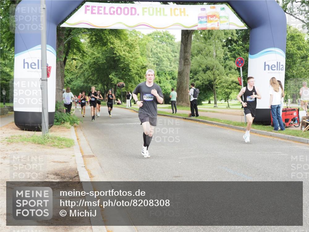 29.06.2025 - hella hamburg halbmarathon MichiJ http://msf.ph/oto/8208308 29.06.2025 10:22:46 Zwischen KM18-KM19 1959, 2836, 6473, 12290, 13066, 14549, 14975, 16148, 16724, 17802, 18455, 18731 meine-sportfotos.de