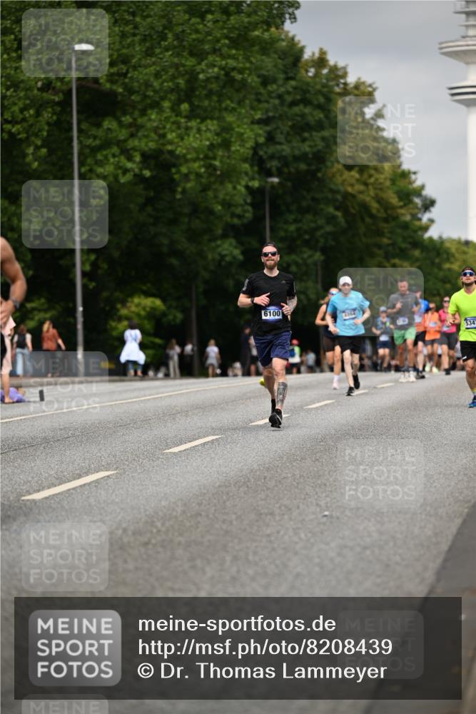 29.06.2025 - hella hamburg halbmarathon Dr. Thomas Lammeyer http://msf.ph/oto/8208439 29.06.2025 10:12:14 Kennedybrücke 1079, 1427, 1527, 2032, 2309, 3328, 3922, 4228, 4864, 5347, 6100, 7019, 9071, 9338 meine-sportfotos.de