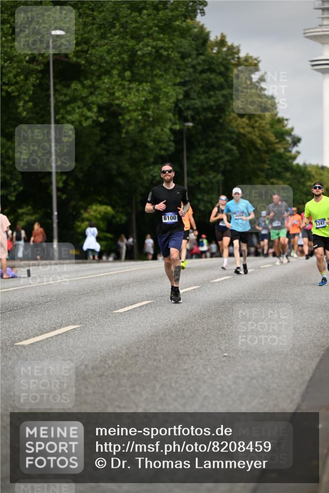 29.06.2025 - hella hamburg halbmarathon Dr. Thomas Lammeyer http://msf.ph/oto/8208459 29.06.2025 10:12:15 Kennedybrücke 1079, 1427, 1527, 2190, 2309, 3922, 4228, 4864, 5347, 6100, 7019, 9071, 9338 meine-sportfotos.de
