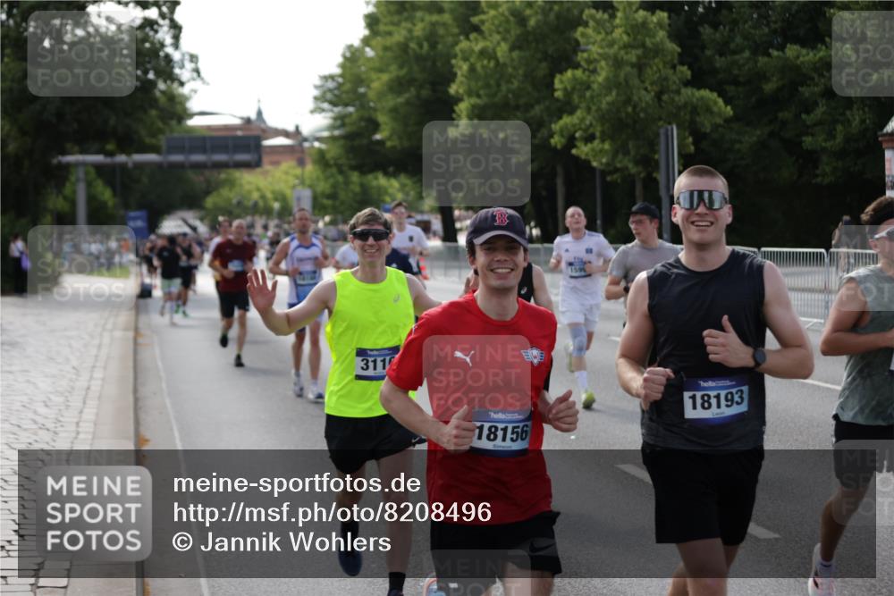 29.06.2025 - hella hamburg halbmarathon Jannik Wohlers http://msf.ph/oto/8208496 29.06.2025 09:48:53 Lombardsbrücke 1603, 2044, 2707, 2745, 2849, 2980, 3014, 3116, 4766, 5050, 5648, 5889, 6037, 6149, 6771, 7109, 7981, 8358, 10369, 10877, 11447, 11952, 12088, 12098, 12168, 13064, 13158, 13190, 13900, 14075, 14311, 14603, 14667, 14905, 15178, 15328, 15410, 15991, 16280, 16400, 17097, 17489, 17722, 17723, 17792, 17916, 18156, 18188, 18193 meine-sportfotos.de