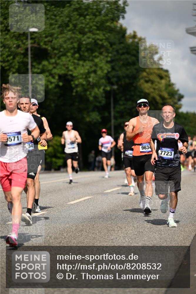 29.06.2025 - hella hamburg halbmarathon Dr. Thomas Lammeyer http://msf.ph/oto/8208532 29.06.2025 09:48:44 Kennedybrücke 1990, 2689, 2746, 3043, 4050, 4129, 4679, 4698, 4749, 5070, 5328, 5746, 5826, 6358, 7272, 7481, 7723, 8190, 8209, 8883, 9137, 9381, 9634, 10017, 10171, 11120, 11413 meine-sportfotos.de